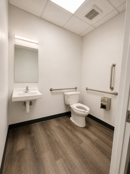 More Photos Of 248 Goffle Rd, Hawthorne Freestanding For Lease
