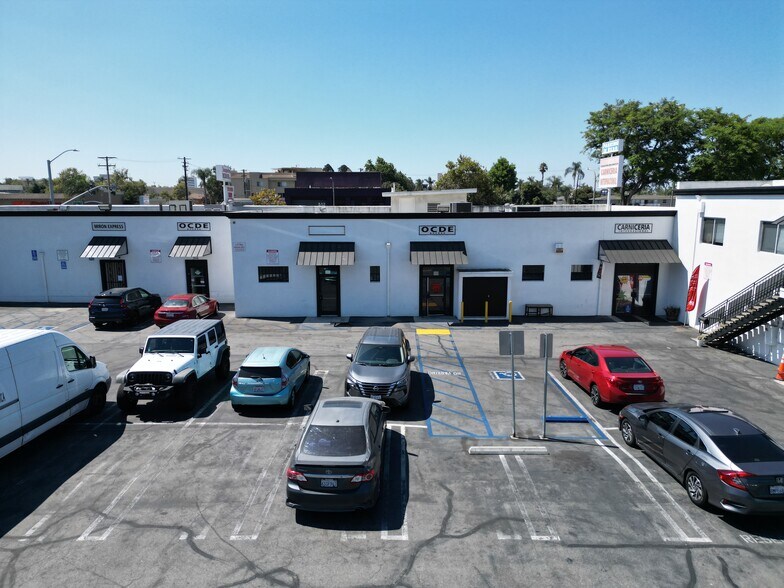 More Photos Of 501 W 17th St, Santa Ana Storefront Retail Office For Lease