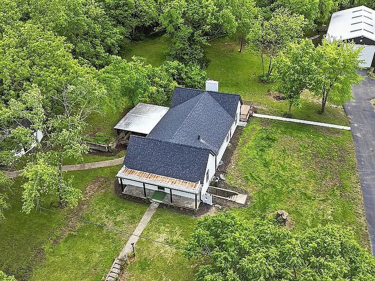 More Photos Of 1106 College Hill St, Pleasant Hill Flex For Sale