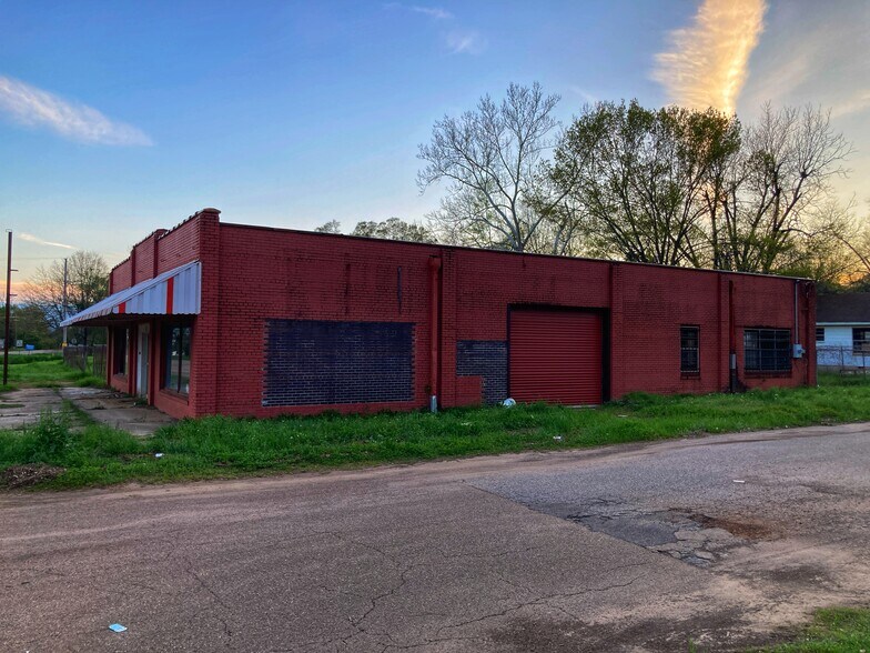More Photos Of 302 S Louise St, Atlanta Light Manufacturing For Sale