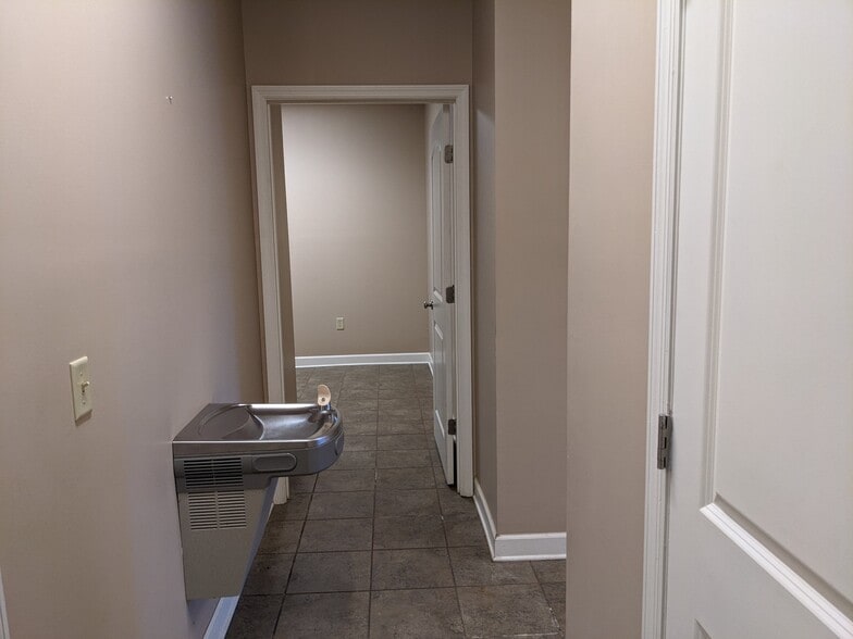 More Photos Of 3971 Inner Perimeter Rd, Valdosta Freestanding For Sale