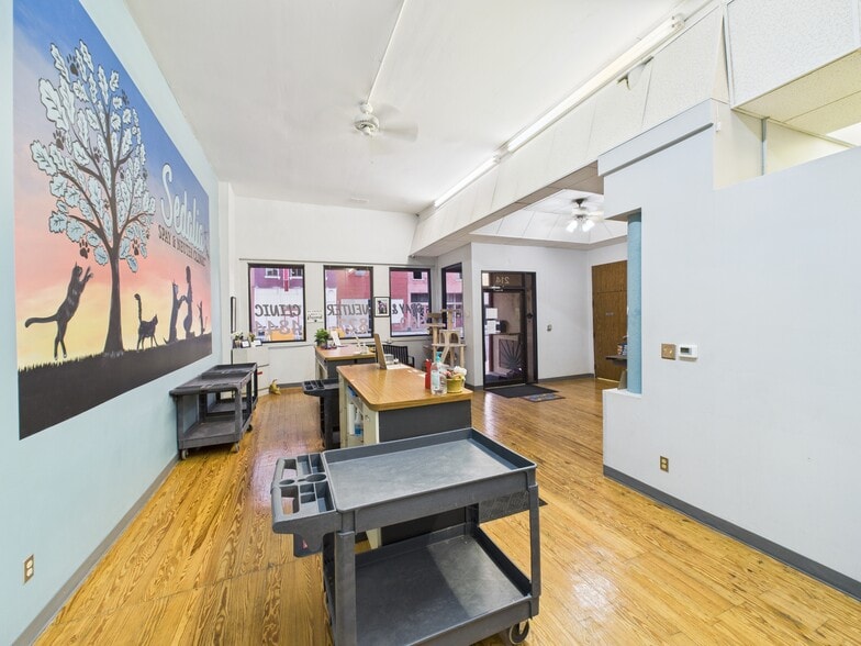 More Photos Of 214 W Main St, Sedalia Storefront Retail Office For Sale