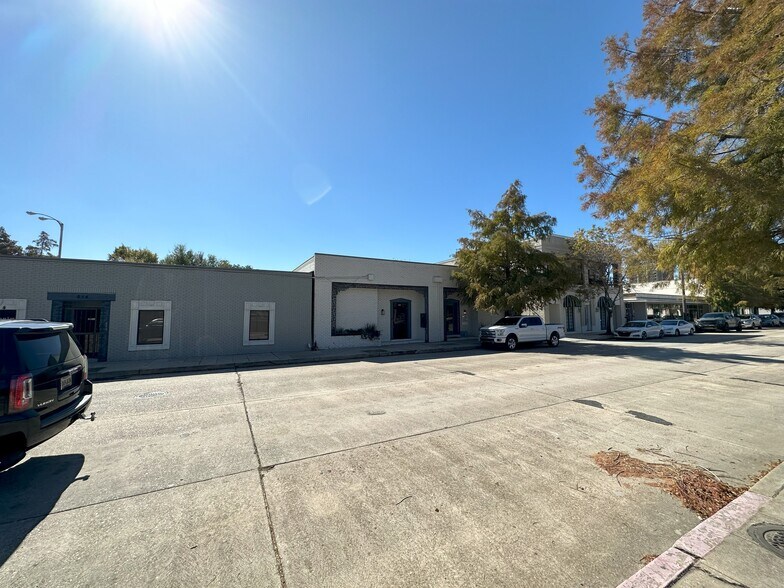 More Photos Of , Baton Rouge Office For Sale