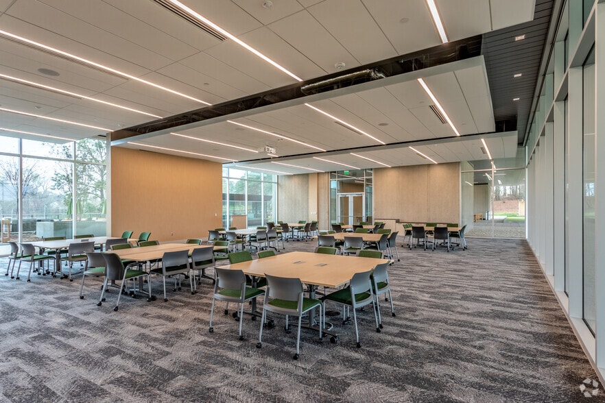 More Photos Of 1830 Fordham Blvd, Chapel Hill Office For Lease