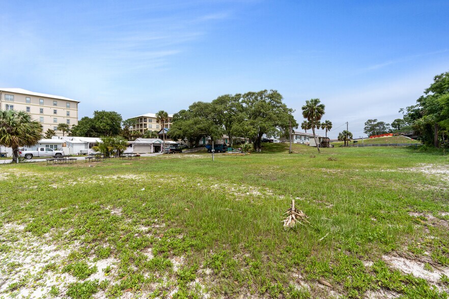 More Photos Of 195 Brooks St SE, Fort Walton Beach Hotel For Sale