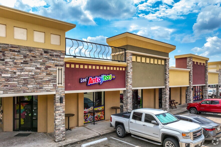 More Photos Of 3400-3502 S Broadway, Tyler Unknown For Lease