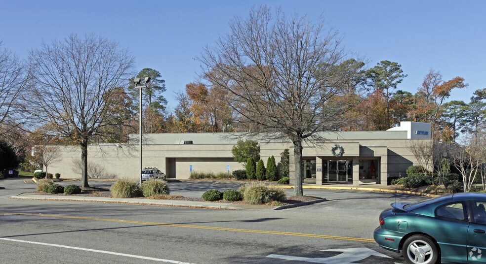 More Photos Of 4097 Virginia Beach Blvd, Virginia Beach Freestanding For Sale