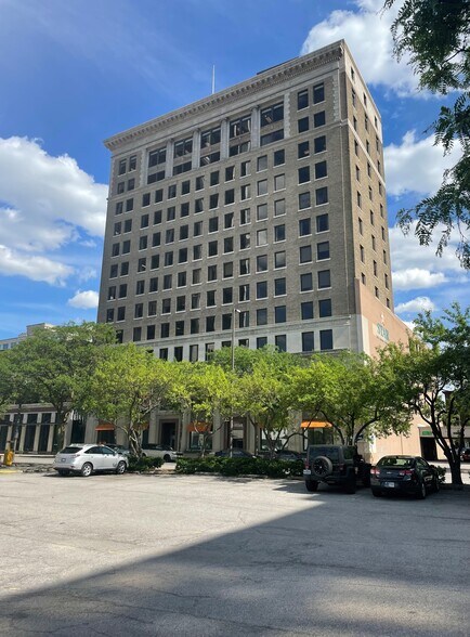 More Photos Of 127 W Berry St, Fort Wayne Office For Sale
