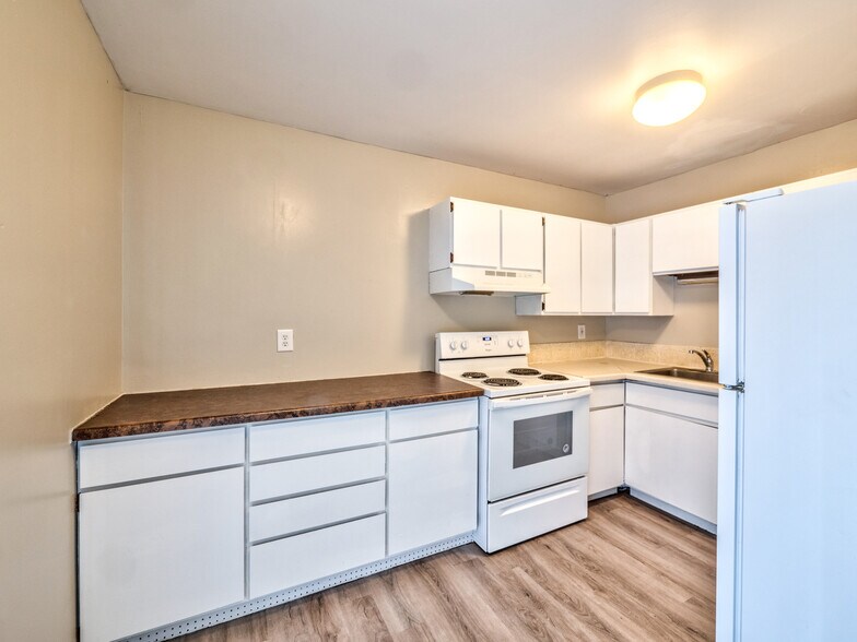 More Photos Of 4037 S Rose St, Kalamazoo Apartments For Sale