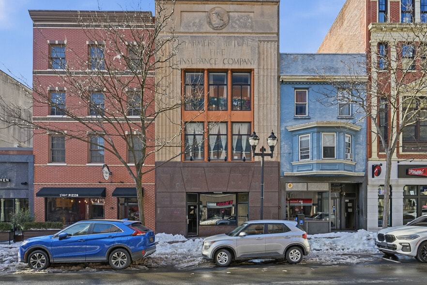 More Photos Of 833 N Market St, Wilmington Storefront Retail Residential For Sale