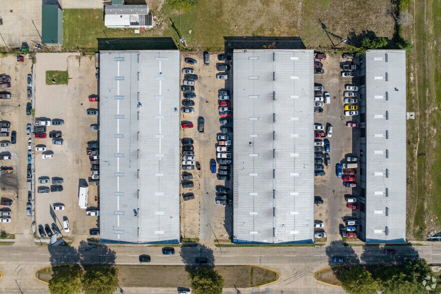 More Photos Of 13401-13417 Fondren Rd, Houston Unknown For Lease