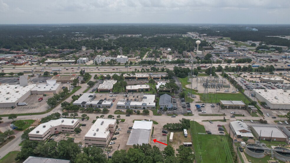 More Photos Of 25349-25351 Borough Park Dr, Spring Light Manufacturing For Sale