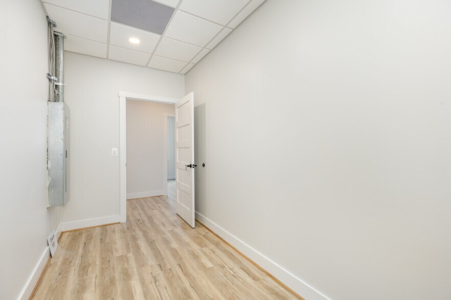 More Photos Of 9124 Courthouse Rd, Spotsylvania Office For Lease