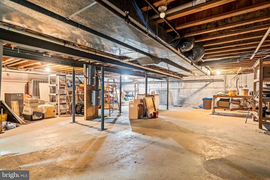 More Photos Of 405 W Wayne Ave, Wayne Office Residential For Sale