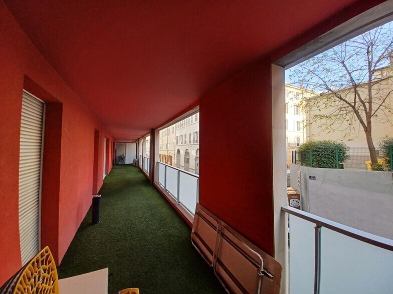 More Photos Of 22 Avenue Robert Schuman, Marseille Office For Sale