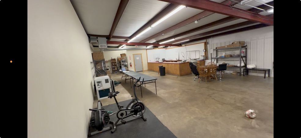 More Photos Of 114 S A St, Skiatook Warehouse For Sale