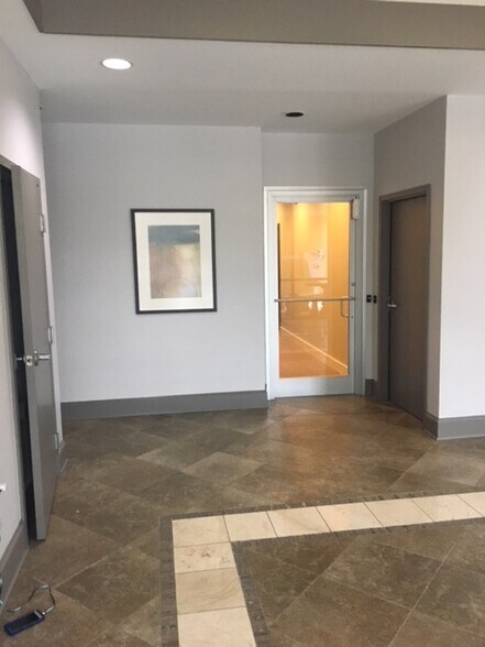 More Photos Of 2700 S Blair Stone Rd, Tallahassee Office For Lease