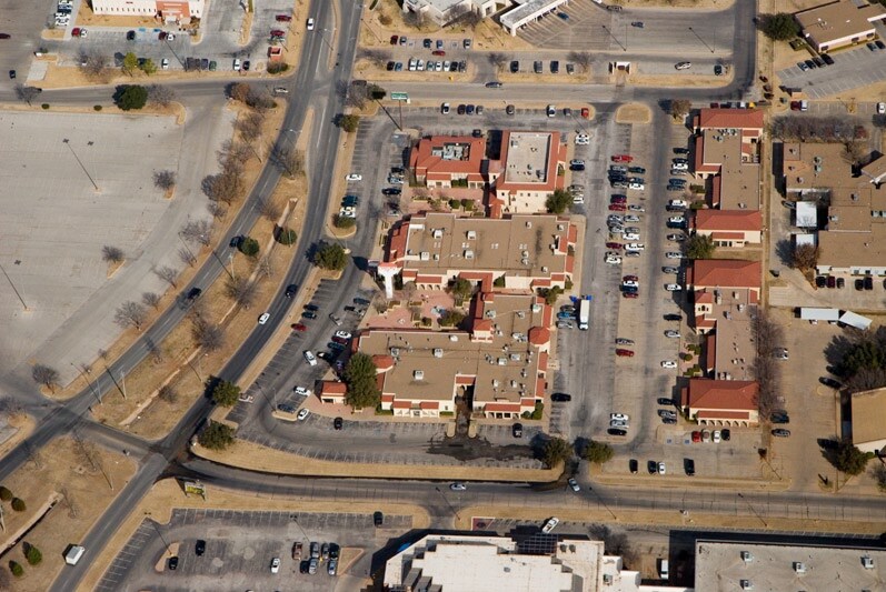 More Photos Of 2611 Plaza Pky, Wichita Falls Unknown For Lease