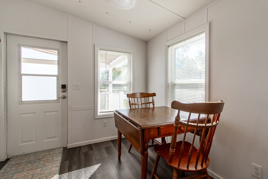 More Photos Of 20221 SW 5th Pl, Dunnellon Specialty For Sale