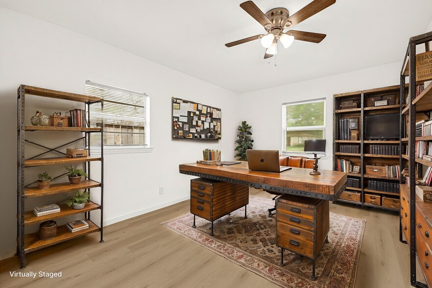 More Photos Of 7442 Evie Ln, Deer Park Showroom For Sale