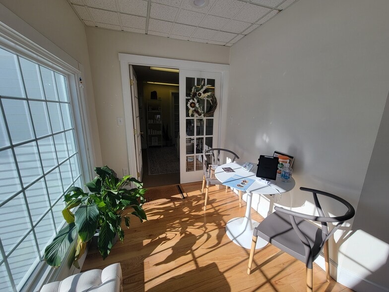 More Photos Of 683 Main St, Norwell Loft Creative Space For Lease