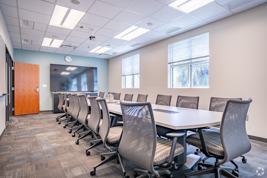 More Photos Of 5225 Tech Data Dr, Clearwater Coworking Space