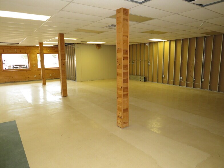 More Photos Of 264-272 S Front St, Braidwood Freestanding For Lease