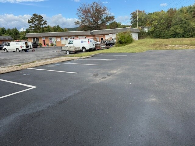 More Photos Of 6334 Peters Creek Rd, Roanoke Office For Lease