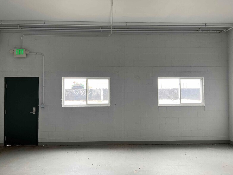 More Photos Of 4660-4696 Glencoe St, Denver Warehouse For Lease