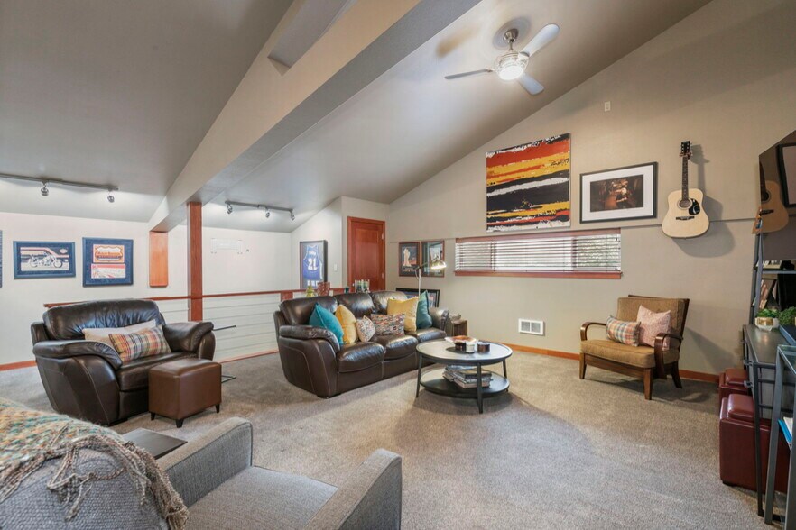 More Photos Of 3530 NE Old Belfair Hwy, Belfair Convenience Store For Sale