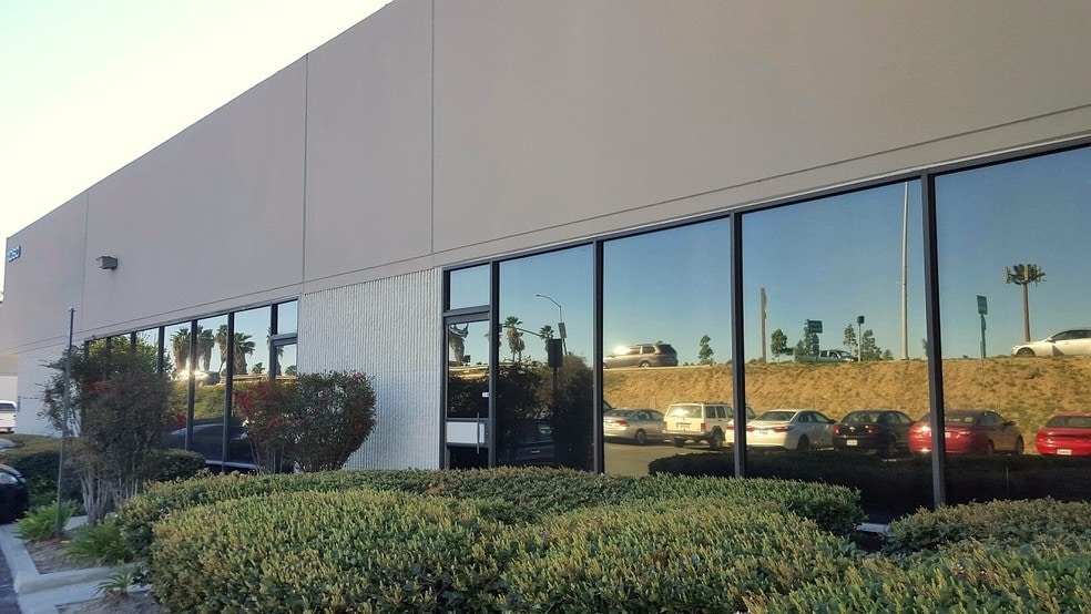 More Photos Of 1060-1072 N Kraemer Pl, Anaheim Manufacturing For Lease