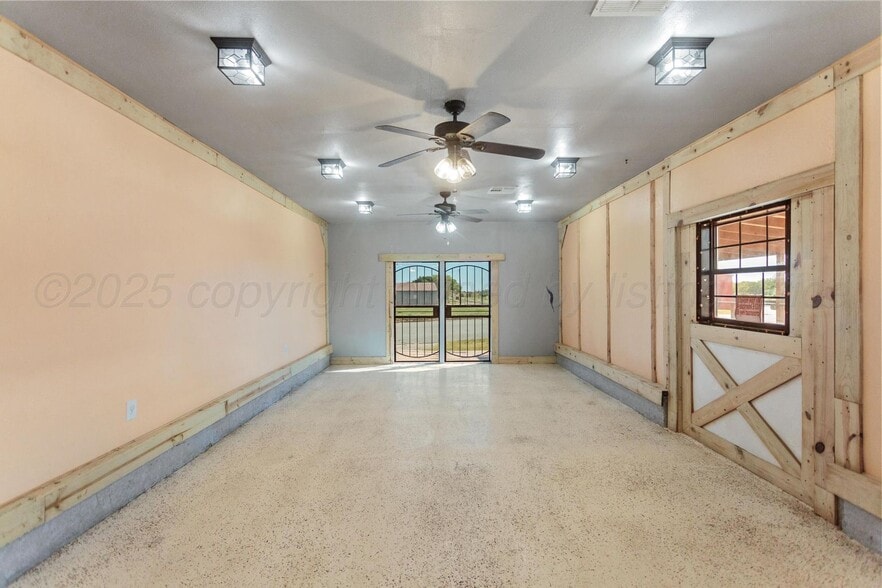 More Photos Of 117 E Railroad Ave, Shamrock Restaurant For Sale