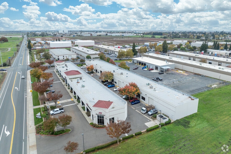 More Photos Of 9880 Waterman Rd, Elk Grove Unknown For Lease