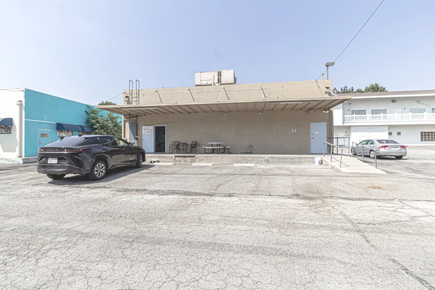 More Photos Of 2040-2050 Huntington Dr, San Marino Storefront For Sale