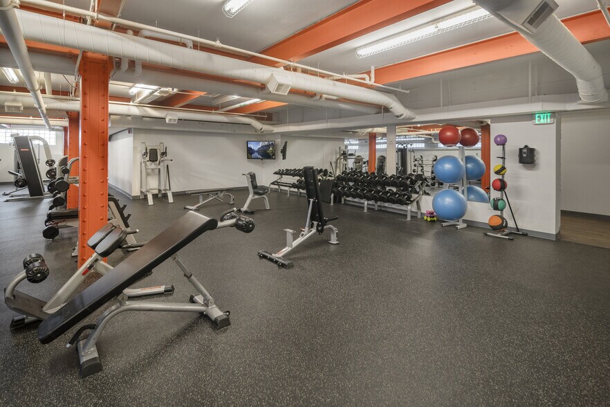 More Photos Of 7-9 Court St, Binghamton Apartments For Lease