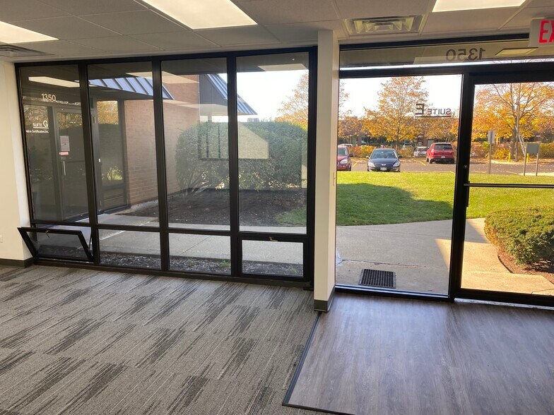 More Photos Of 1305 Remington Rd, Schaumburg Unknown For Lease