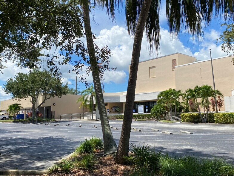 More Photos Of 430 Brevard Ave, Cocoa Office For Sale