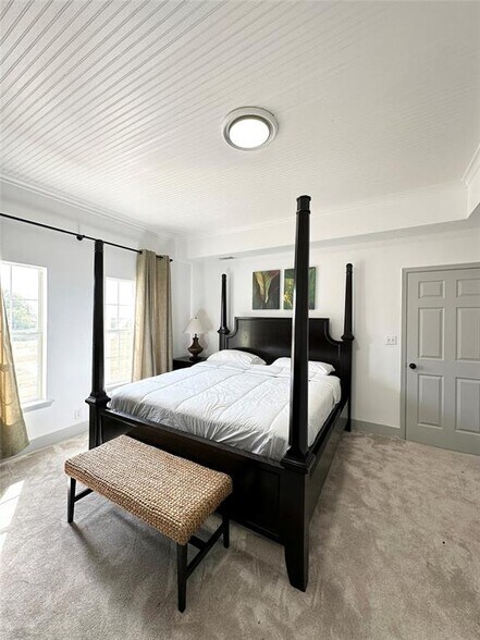 More Photos Of 22100 FM 150 W, Driftwood Office For Sale