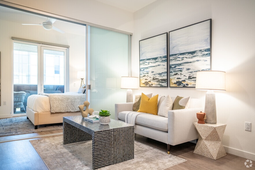 More Photos Of 500 W Broadway, Long Beach Apartments For Lease