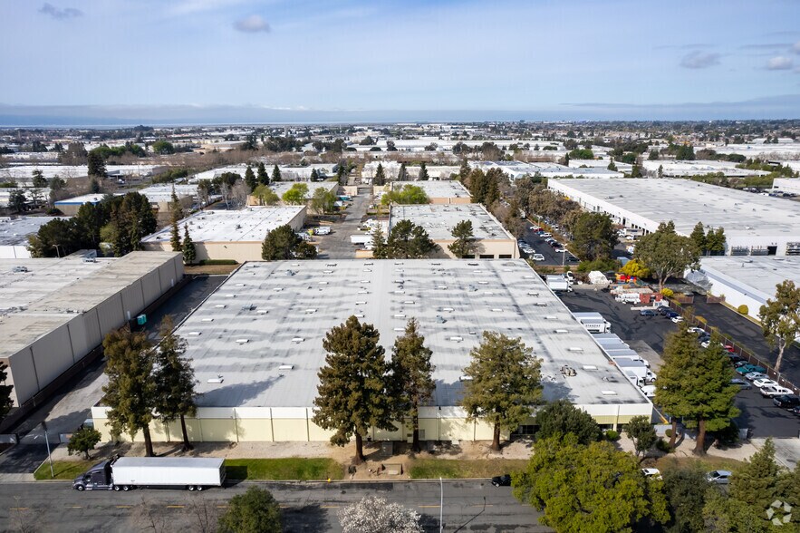 More Photos Of 30955 San Antonio St, Hayward Warehouse For Lease