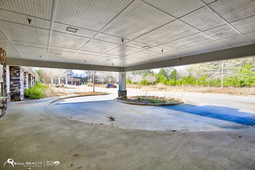 More Photos Of 22 Madras Pky, Newnan Healthcare For Lease