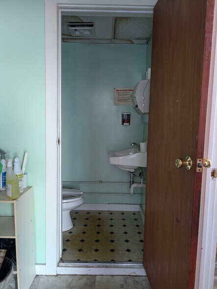 More Photos Of 20-22 Porter St, North Adams Storefront Retail Residential For Sale