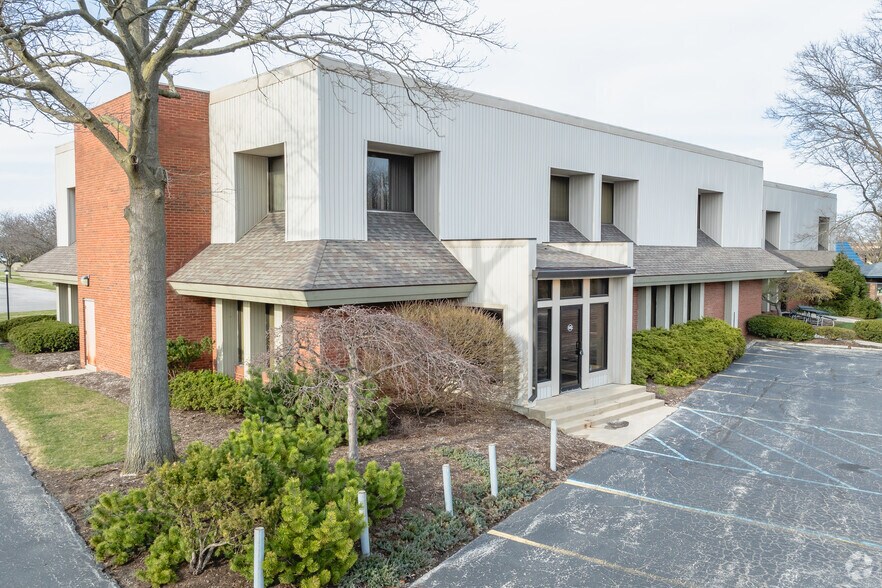 More Photos Of 1575-1579 Henthorne Dr, Maumee Office For Sale