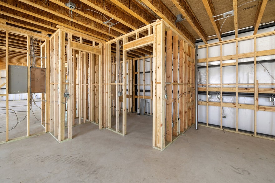 More Photos Of 451 Farrell Rd, Dripping Springs Light Distribution For Sale