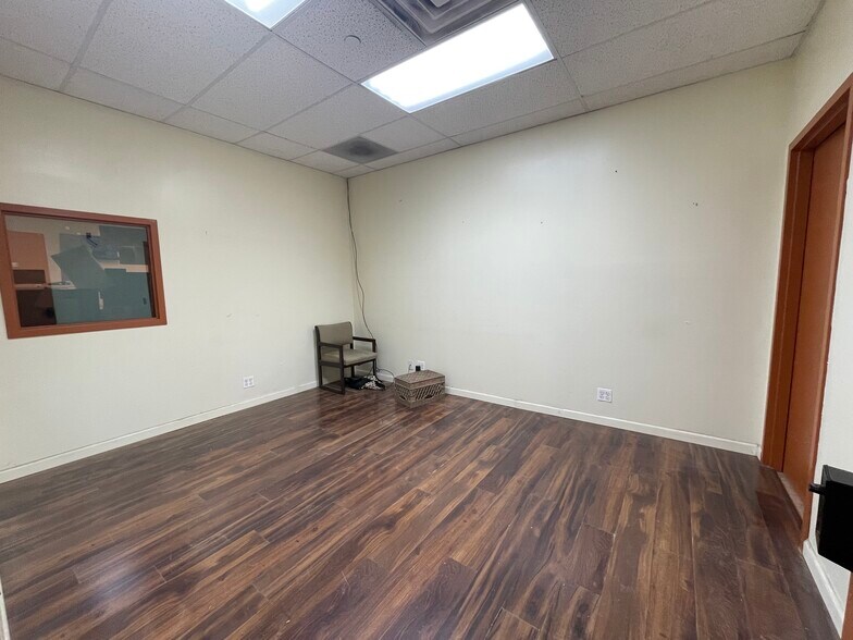 More Photos Of 3408 Park Ave, Bronx Warehouse For Lease