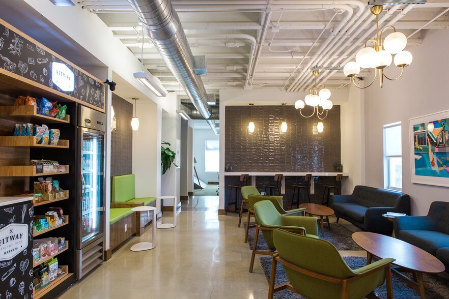 More Photos Of 2980-3000 McFarlane Rd, Coconut Grove Loft Creative Space For Lease