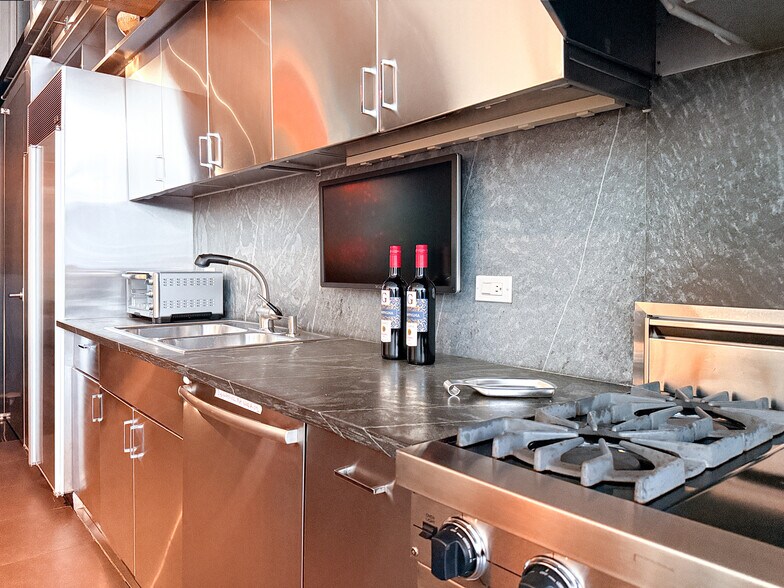 More Photos Of 513-519 Broadway, New York Apartments For Sale