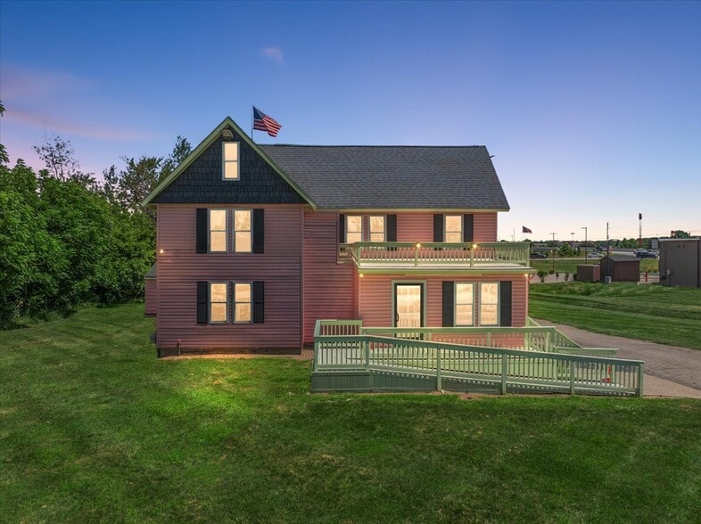 More Photos Of 16237 Jennings Rd, Fenton Office Residential For Lease