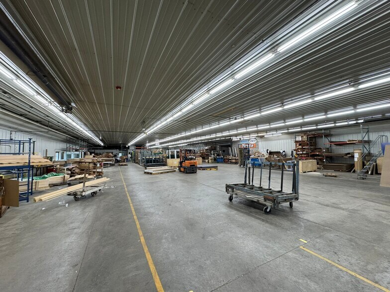 More Photos Of 1300 W Taylor St, Merrill Industrial For Sale