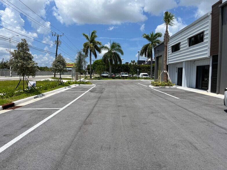 More Photos Of 7265 NW 74th St, Medley Warehouse For Sale